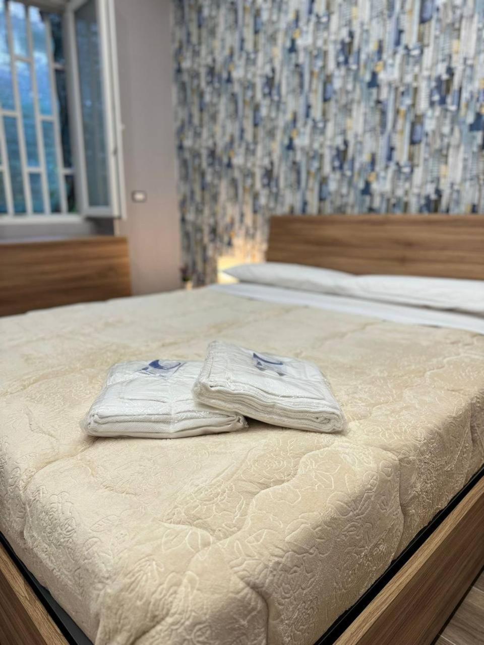 Апартаменты 280 Mt Dalla Metro The Mox Luxury Apartament Неаполь Экстерьер фото